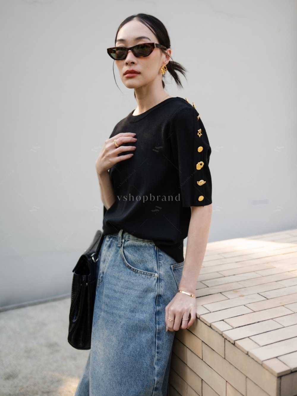 Bijoux Buttons Sweater - Picture 3 of 7